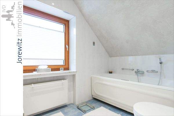 020 - Haus 1 - Bad 1 - Ansicht 2