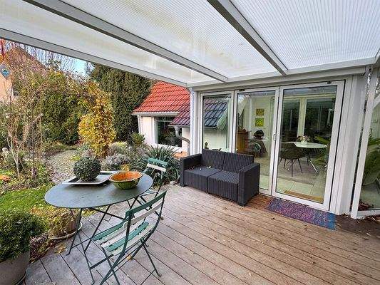 überdachte Terrasse