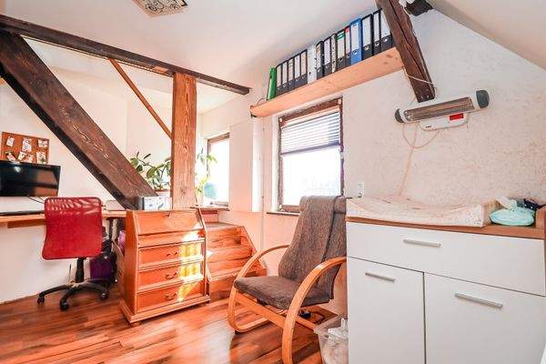 Büro mit Zugang Schlafzimmer -Obergeschoss