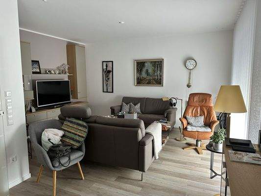 Wohnzimmer (Bsp. möbliert)