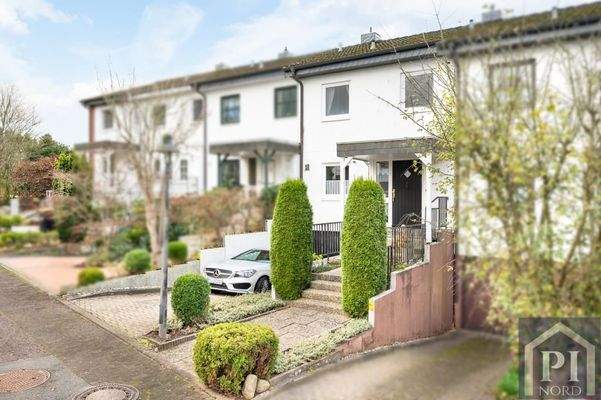 Einzugsbereites Reihenhaus mit Stellplatz