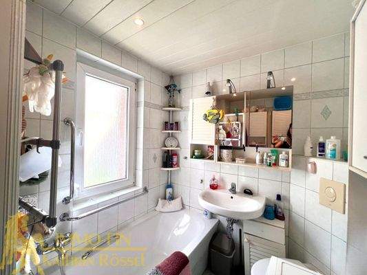 EG: Tageslichtbad mit BW