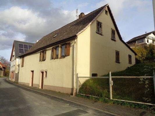 Hausansicht von der Straße