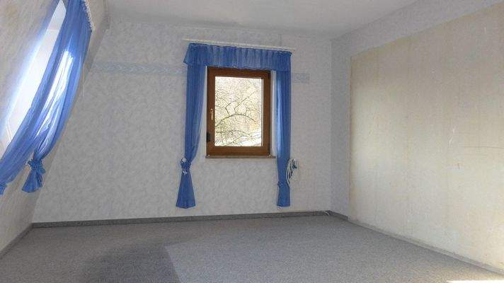 Zimmer 2 DG linke Hälfte