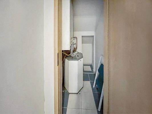 Raum mit Heizungsanlage DG