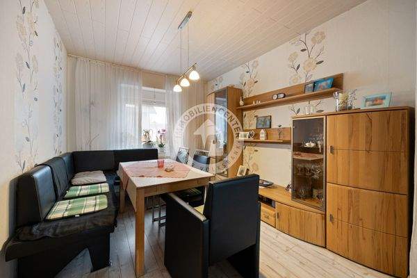 Der Blick in das Esszimmer im Erdgeschoss