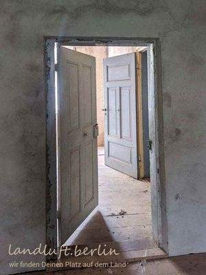 die alten Türen sind noch alle vorhanden.jpg
