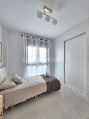 Spacious Flat with a 25 m² Terrace in Fuengirola