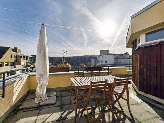 große Terrassenfläche 