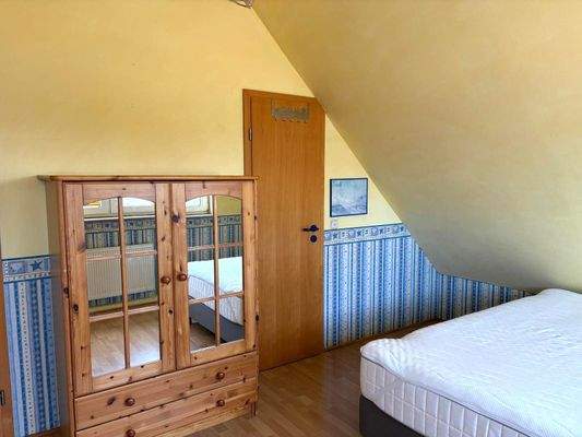 Schlafzimmer/Dachgeschoß