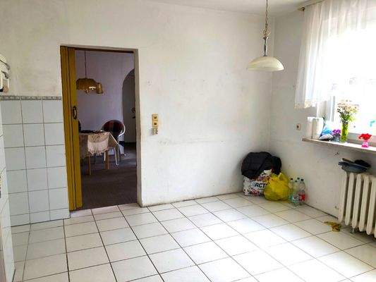 Küche mit Blick zum Flur