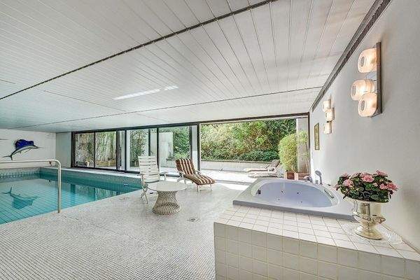 Schwimmbad & Whirlpool