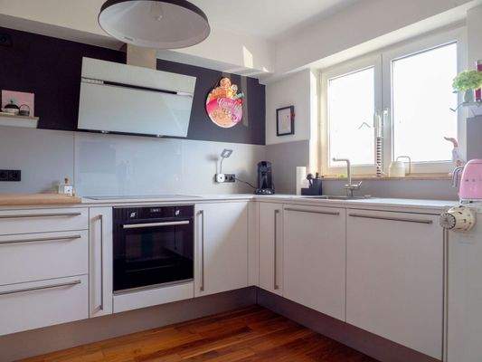 6. moderne Einbauküche