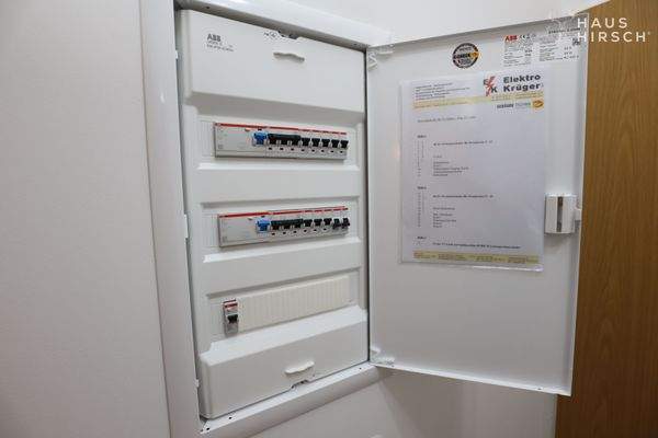 Sicherungskasten mit komplett neuer Gesamtelektrik