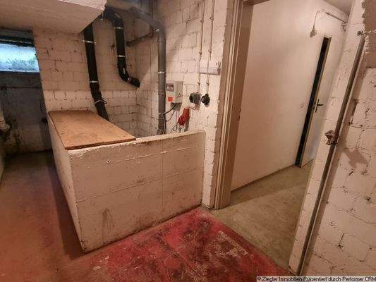 19d Kellerraum m Hebeanlage