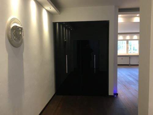 Dielenteil mit Einbauschrank