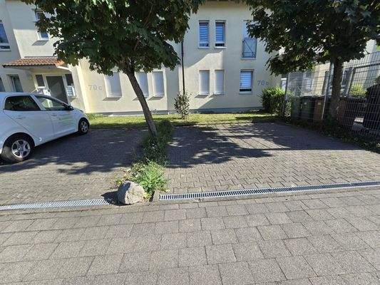 Abstellplatz im Freien