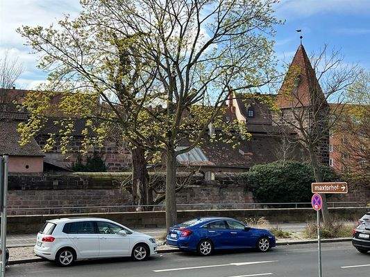 Lage in direkter Burgnähe