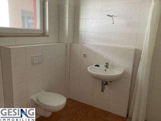 Wohnbeispiel Badezimmer mit Fenster