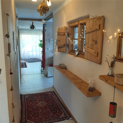 Diele mit dekorativem "Innen-Fenster" 
