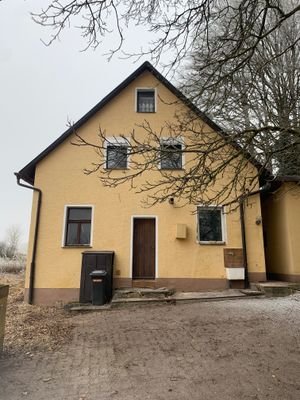 Hausansicht Heizungseingang.JPG