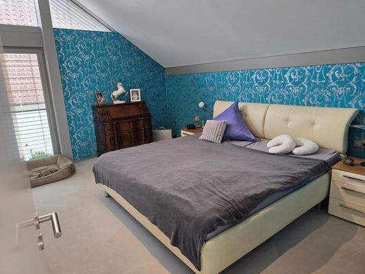 8 Schlafzimmer Eltern