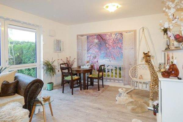 mit anschließendem Essbereich