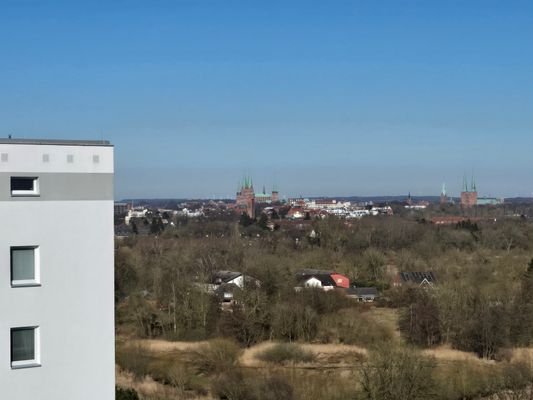 Blick aus dem Schlafzimmer über Lübeck