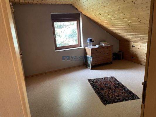 Räumlichkeit im Dachgeschoss