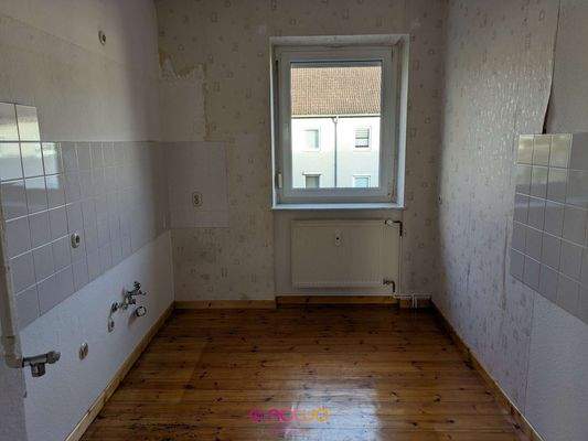 Küche mit Anschluss für Gasherd