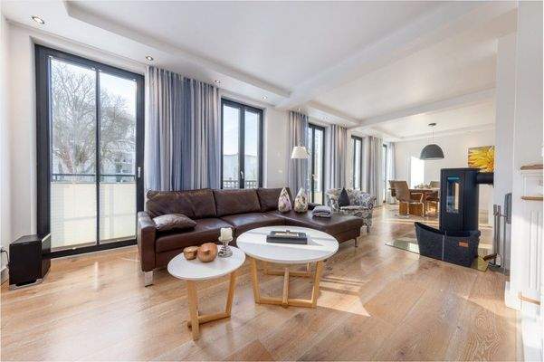 Hochwertiger Küchenbereich mit Insel!