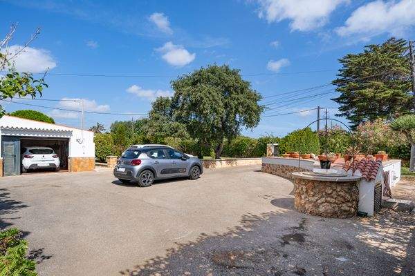 menorca-herrenhaus-pool-terrasse-kaufen-garten9