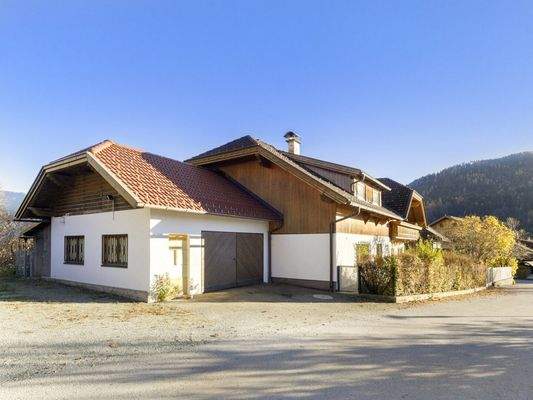 Schönes 247m² Mehrfamilienwohnhaus mit 4 Wohnungen am Weißensee mit Seeblick und Seenähe in TOPLAGE