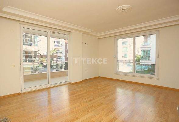 2-Bedroom Pool-View Apartment in Konyaaltı Sun City Residence