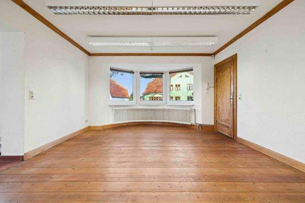 Büro oder Wohnzimmer mit Runderker