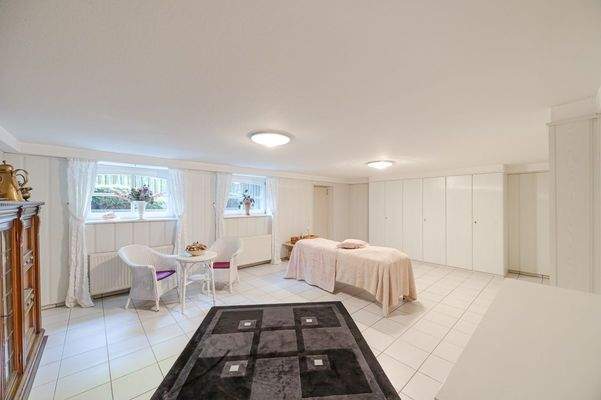 Großzügiger Hobbyraum im Kellergeschoss