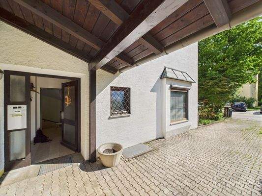 Eingangsbereich Außen