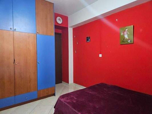 Kreta, Neapoli: Geräumige Wohnung zu verkaufen