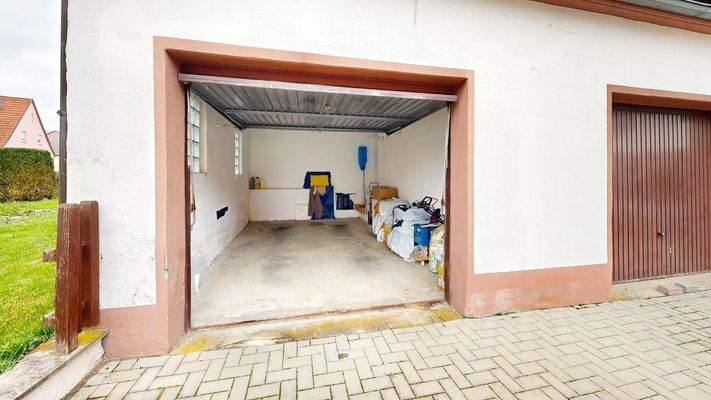 Schlossweg-5-Entrance 1