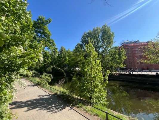 &quot;vor der Tür&quot; - Landwehrkanal