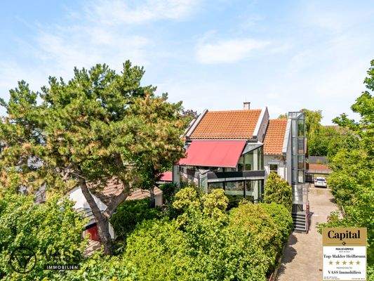 Außenansicht mit Markise 