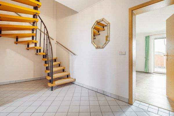 EG - Flur - Haus rechts