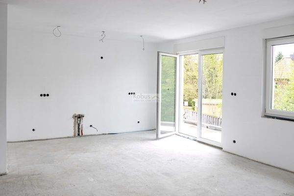 OG - Wohnzimmer u. Balkon