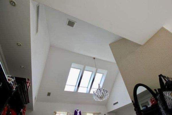 aussergewöhnliche Dach-Deckenkonstruktion