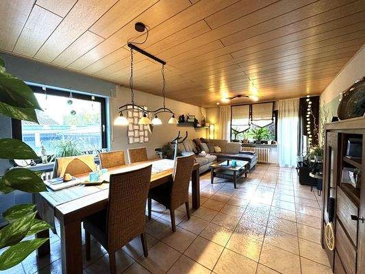 Der Essbereich mit ...