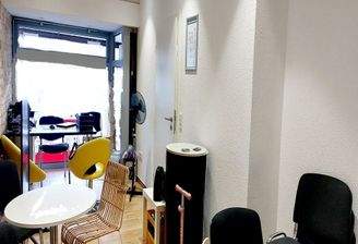 Büro mit Schaufenster