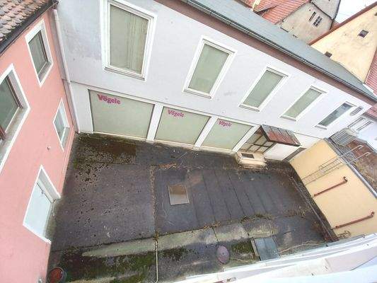 Innenhof zw. den beiden Vordergebäuden