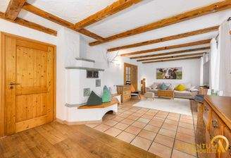 Wohnzimmer Haus links