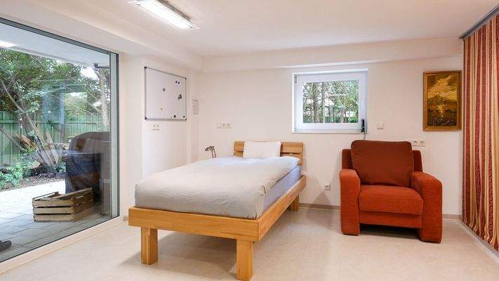 168 Bett (1 von 1).jpg