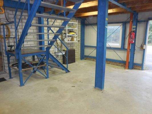 Werkstatt im EG mit Zugang zum DG (Lager, etc.)